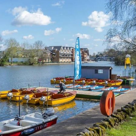 Beautiful Windsor 2 Bed, Perfect Location, 5 Mins Walk To Centre, Free Parking, Legoland, Ascot Lejlighed Eksteriør billede