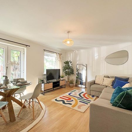 Beautiful Windsor 2 Bed, Perfect Location, 5 Mins Walk To Centre, Free Parking, Legoland, Ascot Lejlighed Eksteriør billede