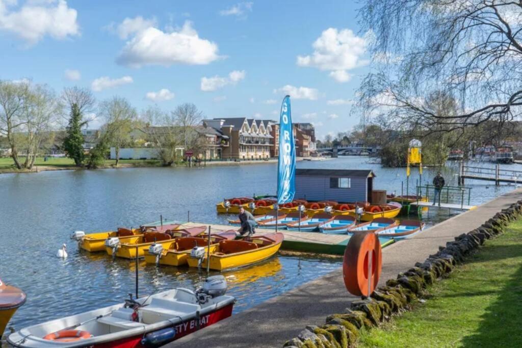 Beautiful Windsor 2 Bed, Perfect Location, 5 Mins Walk To Centre, Free Parking, Legoland, Ascot Lejlighed Eksteriør billede