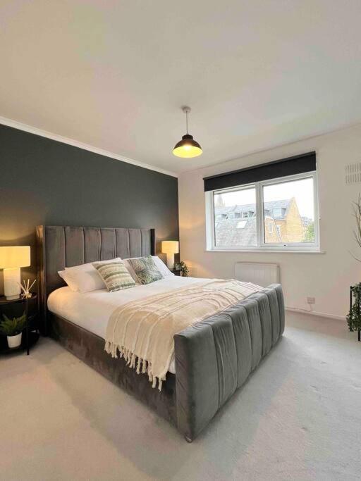 Beautiful Windsor 2 Bed, Perfect Location, 5 Mins Walk To Centre, Free Parking, Legoland, Ascot Lejlighed Eksteriør billede