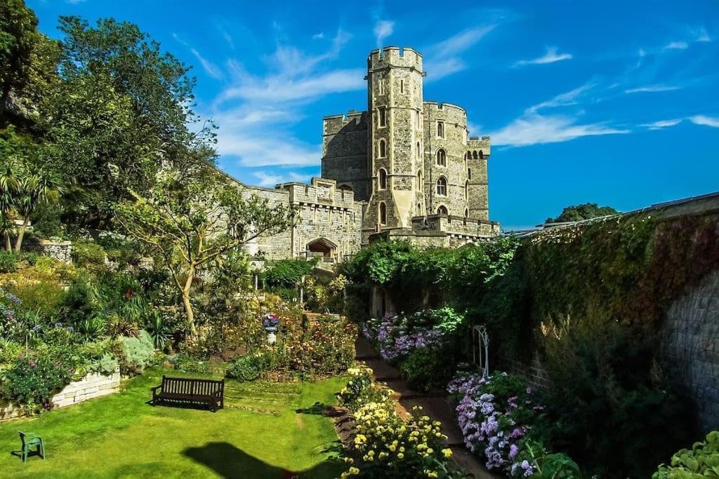 Beautiful Windsor 2 Bed, Perfect Location, 5 Mins Walk To Centre, Free Parking, Legoland, Ascot Lejlighed Eksteriør billede
