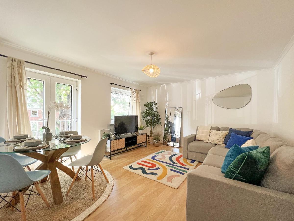 Beautiful Windsor 2 Bed, Perfect Location, 5 Mins Walk To Centre, Free Parking, Legoland, Ascot Lejlighed Eksteriør billede
