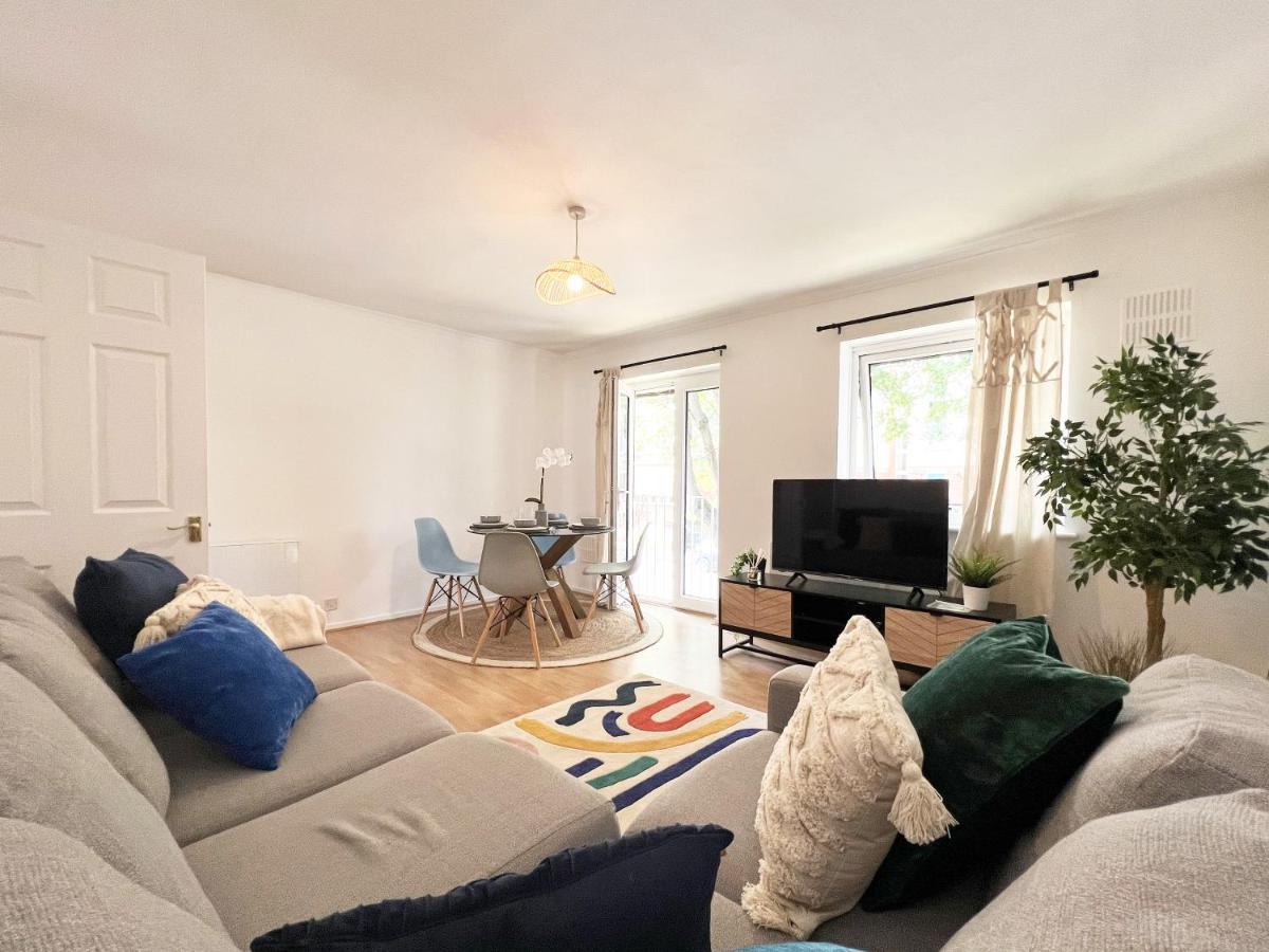 Beautiful Windsor 2 Bed, Perfect Location, 5 Mins Walk To Centre, Free Parking, Legoland, Ascot Lejlighed Eksteriør billede